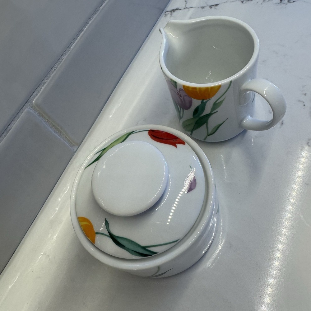 Studio Nova Flourish Tulip Print Sugar Bowl with Lid & Matching Creamer - Picture 5 of 11